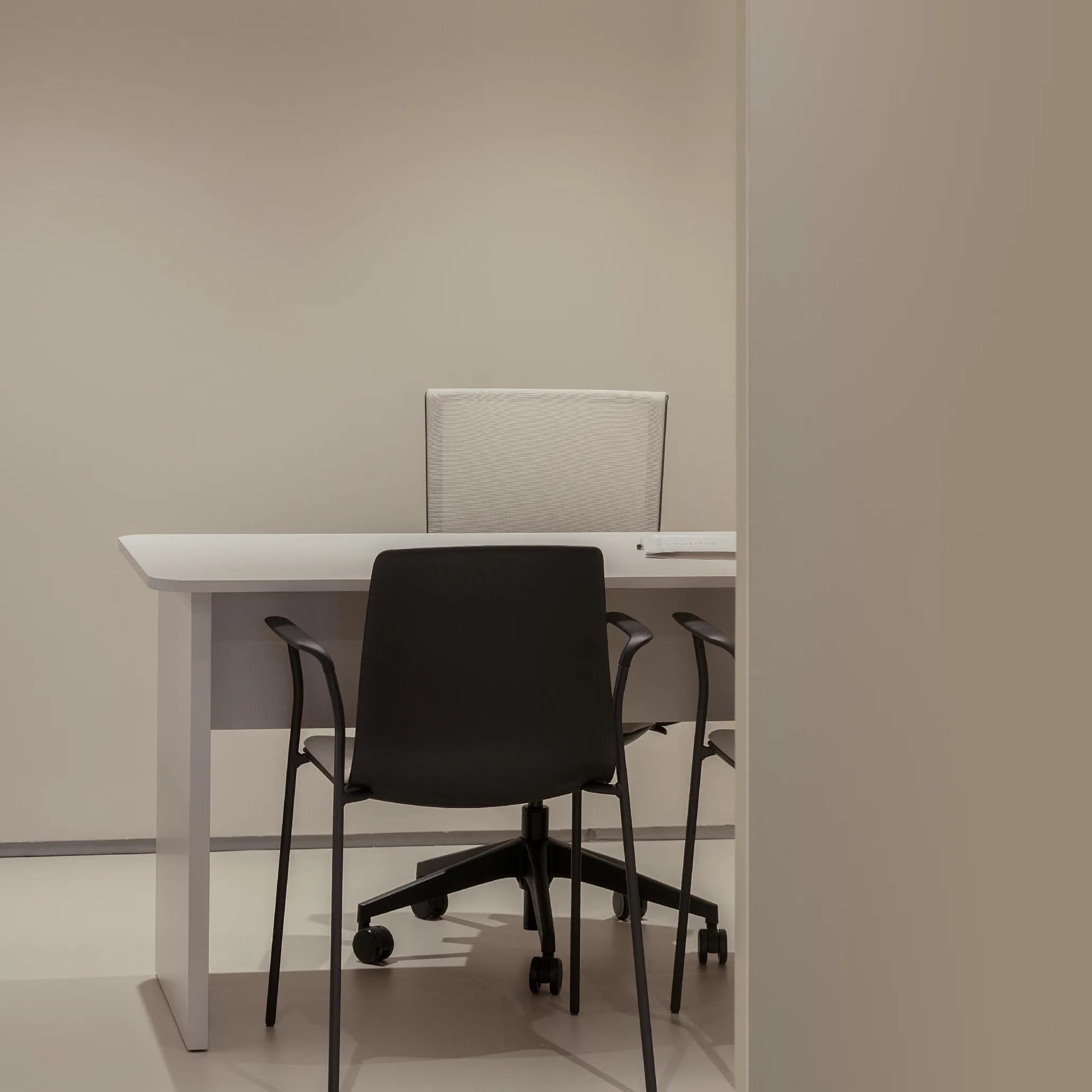 Interior de Dfine Clinic, la consulta de la Dra. Luisa Alarcón en Barcelona